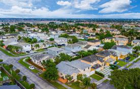 Şehir içinde müstakil ev – Homestead, Florida, Amerika Birleşik Devletleri. $560,000