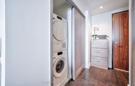 4 odalılar daire North York'da, Kanada. C$896,000
