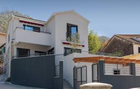2 odalılar şehir içinde müstakil ev 160 m² Kotor city'da, Karadağ. 399,000 €