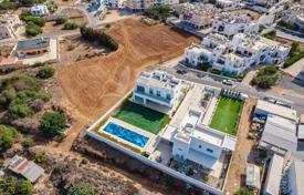 4 odalılar villa Paralimni'de, Kıbrıs. 630,000 €