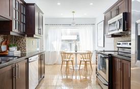 7 odalılar konak Old Toronto'da, Kanada. C$1,940,000