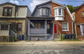 4 odalılar konak Old Toronto'da, Kanada. C$1,380,000