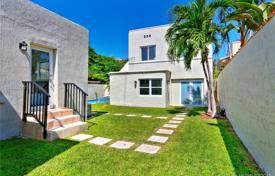 Villa – Miami, Florida, Amerika Birleşik Devletleri. $1,290,000