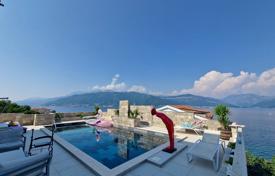 6 odalılar villa 280 m² Krašići'de, Karadağ. 1,500,000 €