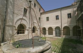 34 odalılar daire Sassoferrato'da, İtalya. 3,500,000 €