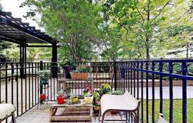 1 odalılar daire North York'da, Kanada. C$827,000