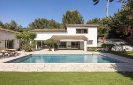 6 odalılar yazlık ev Antibes'te, Fransa. 1,490,000 €