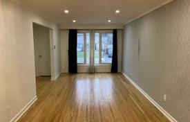 3 odalılar konak North York'da, Kanada. C$1,219,000