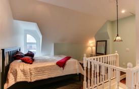 12 odalılar konak Old Toronto'da, Kanada. C$2,104,000