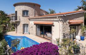 7 odalılar yazlık ev Antibes'te, Fransa. 1,575,000 €