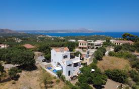 Arsa Tsivaras'da, Yunanistan. 449,000 €