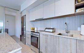 6 odalılar daire North York'da, Kanada. C$997,000