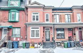 5 odalılar konak Old Toronto'da, Kanada. C$1,470,000