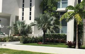 Sıfır daire – Key Biscayne, Florida, Amerika Birleşik Devletleri. $4,000 haftalık