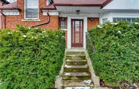 5 odalılar şehir içinde müstakil ev North York'da, Kanada. C$2,368,000