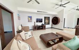 4 odalılar villa 516 m² tambon Kathu'da, Tayland. $447,000