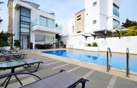 5 odalılar yazlık ev Famagusta'da, Kıbrıs. 1,000,000 €