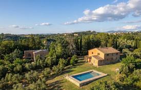 6 odalılar villa 700 m² Asciano'da, İtalya. 1,650,000 €