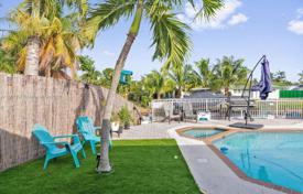 Şehir içinde müstakil ev – Fort Lauderdale, Florida, Amerika Birleşik Devletleri. $850,000