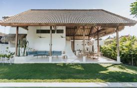 4 odalılar villa 274 m² Seseh'da, Endonezya. $580,000