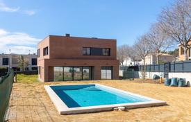 4 odalılar villa 304 m² Mataro'da, İspanya. 975,000 €