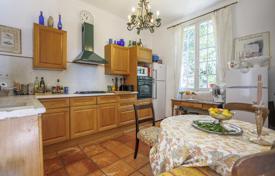 Yazlık ev – Grasse, Cote d'Azur (Fransız Rivierası), Fransa. 900,000 €