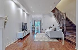 7 odalılar konak North York'da, Kanada. C$1,748,000