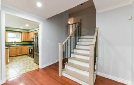 6 odalılar şehir içinde müstakil ev Etobicoke'de, Kanada. C$2,516,000