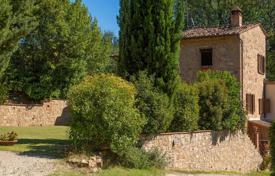 13 odalılar villa Gambassi Terme'de, İtalya. 1,500,000 €
