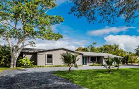 Yazlık ev – Miami, Florida, Amerika Birleşik Devletleri. 1,024,000 €