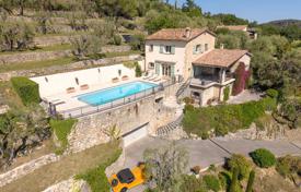 6 odalılar villa Tourrettes-sur-Loup'da, Fransa. 1,090,000 €