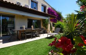 Villa – Antibes, Cote d'Azur (Fransız Rivierası), Fransa. 965,000 €