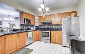 3 odalılar daire Scarborough'da, Kanada. C$868,000