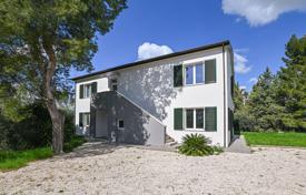 14 odalılar villa 443 m² Potenza Picena'da, İtalya. 730,000 €