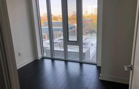 6 odalılar daire Richmond Street West'da, Kanada. C$984,000