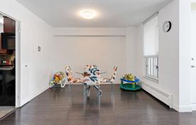7 odalılar daire North York'da, Kanada. C$699,000