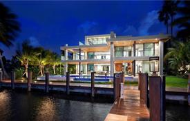 Villa – Fort Lauderdale, Florida, Amerika Birleşik Devletleri. $13,995,000