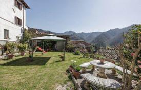 6 odalılar villa 424 m² Lucca'da, İtalya. 1,198,000 €