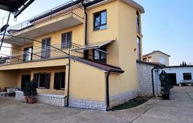 15 odalılar şehir içinde müstakil ev 420 m² Porec'te, Hırvatistan. 780,000 €