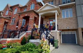 4 odalılar konak North York'da, Kanada. C$986,000