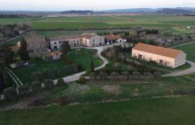 Villa – Arles, Bouches-du-Rhône, Provence - Alpes - Cote d'Azur,  Fransa. 3,150,000 €