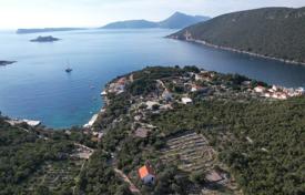 Arsa Luštica'da, Karadağ. 466,000 €