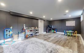 10 odalılar şehir içinde müstakil ev Scarborough'da, Kanada. C$1,355,000