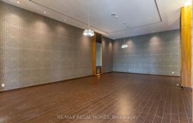 4 odalılar daire Etobicoke'de, Kanada. C$828,000