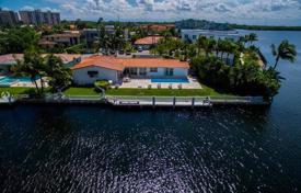Villa – North Miami Beach, Florida, Amerika Birleşik Devletleri. $2,000,000