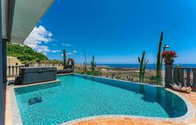 Villa – Adeje, Santa Cruz de Tenerife, Kanarya Adaları,  İspanya. 3,690,000 €
