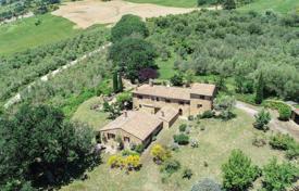 7 odalılar villa 431 m² Pienza'da, İtalya. 1,900,000 €