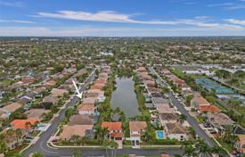 Şehir içinde müstakil ev – Coral Springs, Florida, Amerika Birleşik Devletleri. $880,000