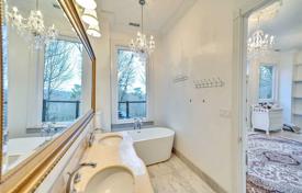 4 odalılar şehir içinde müstakil ev Scarborough'da, Kanada. C$1,690,000
