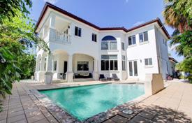 Villa – Bay Harbor Islands, Florida, Amerika Birleşik Devletleri. $2,725,000